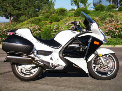 Honda ST1300A