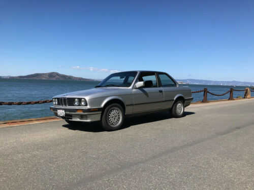 BMW 325iS