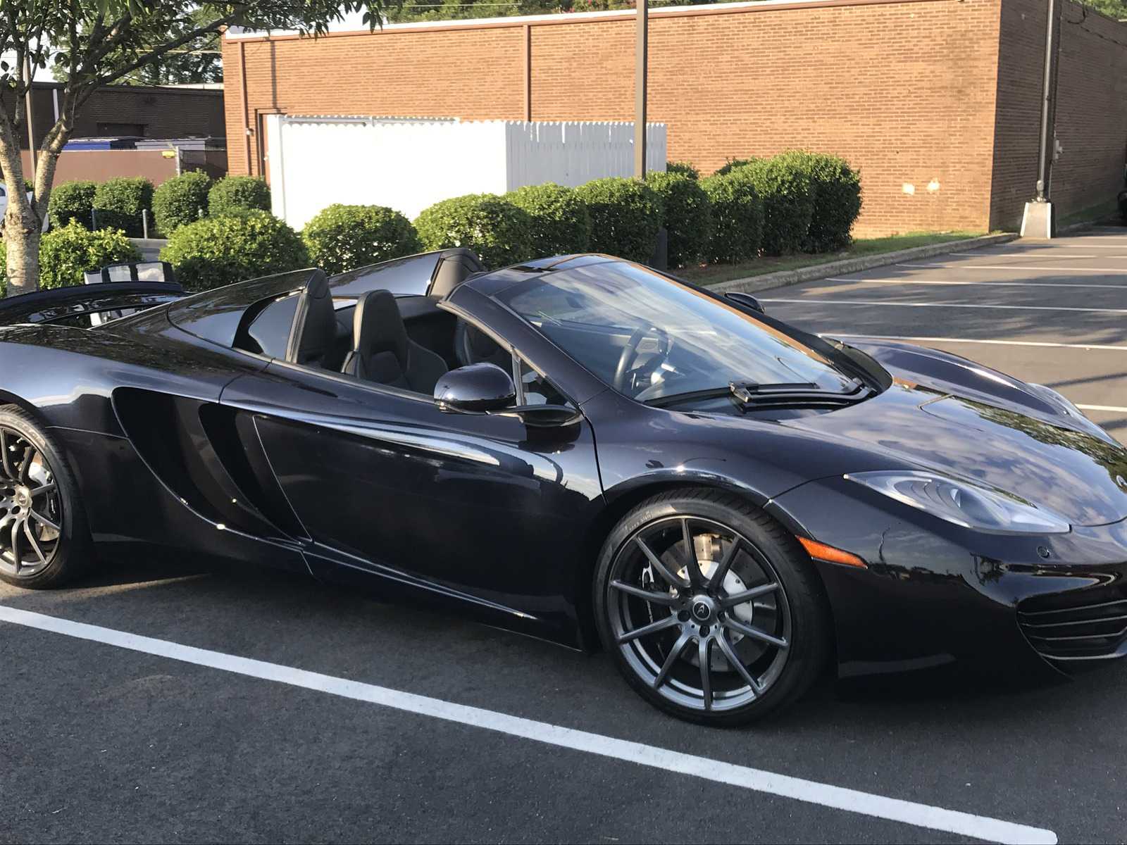 McLaren MP4-12C
