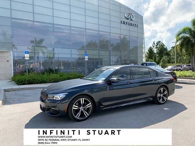 BMW 740i