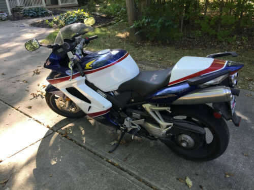 Honda VFR800A (INTERCEPTOR)