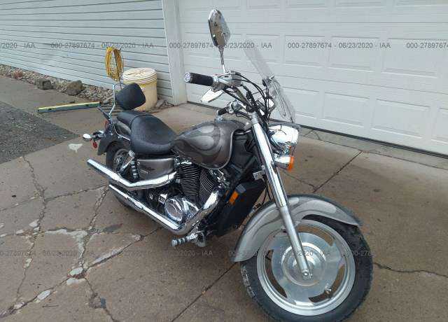 Honda VT1100C2 (SHADOW SABRE)