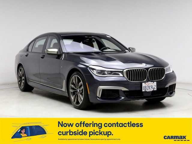BMW M760i