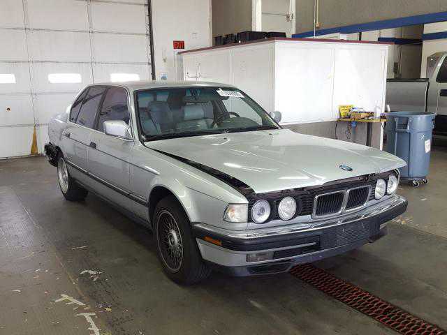 BMW 740i