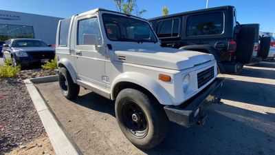 Suzuki Samurai