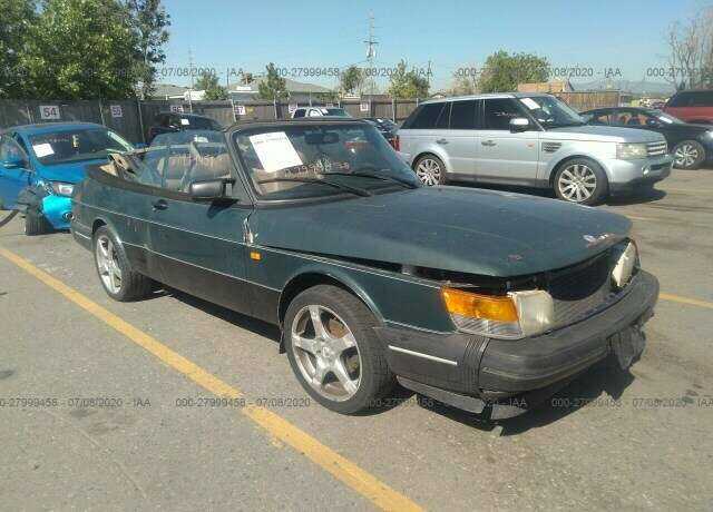 Saab 900