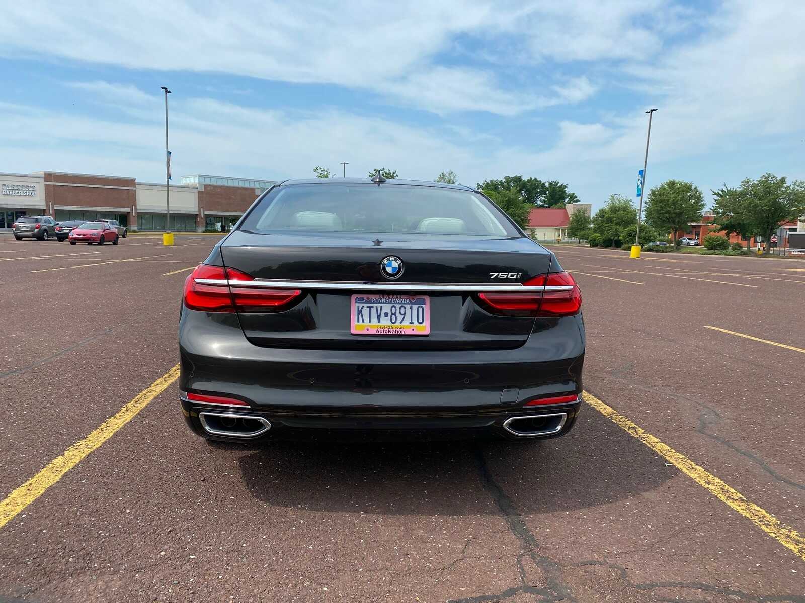 2016 BMW 750i