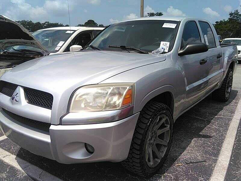 Mitsubishi Raider