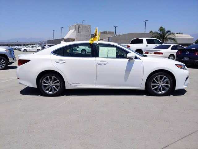 2017 Lexus ES