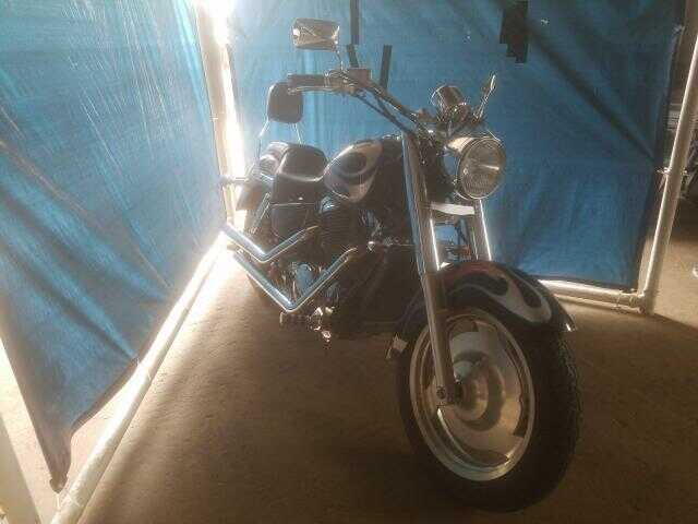 Honda VT1100C2 (SHADOW SABRE)