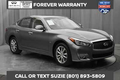 Infiniti Q70