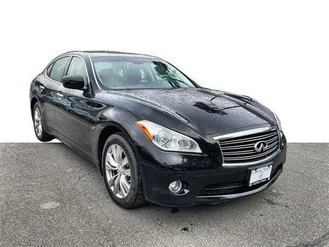 Infiniti Q70
