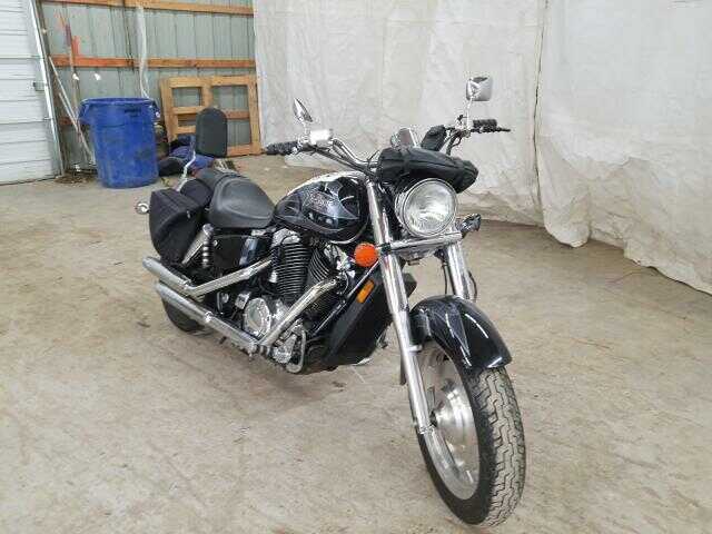 Honda VT1100C2 (SHADOW SABRE)