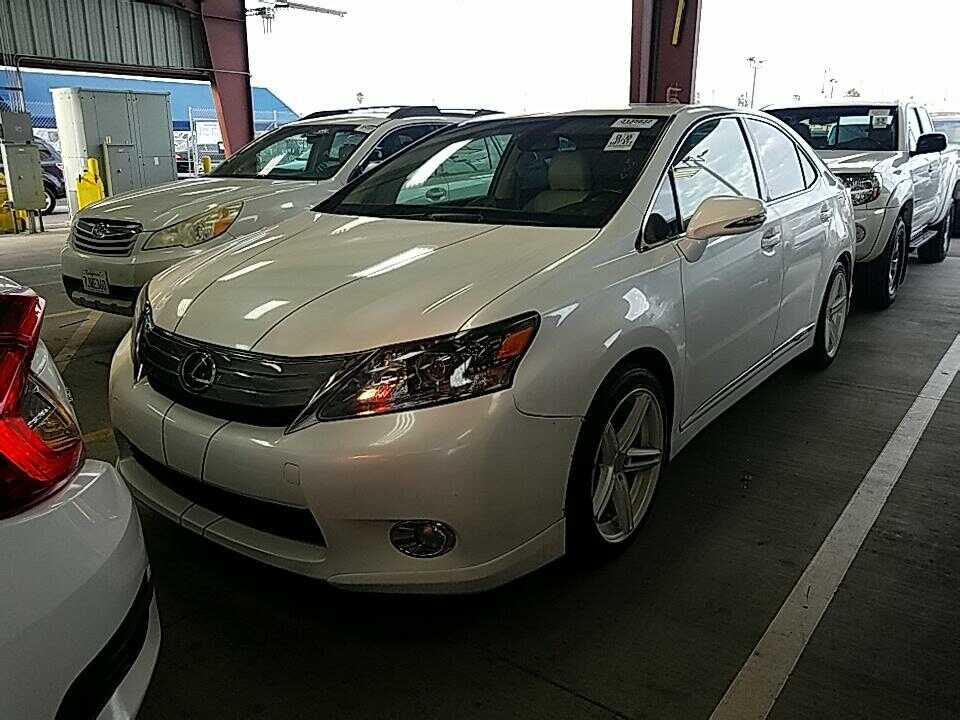 Lexus HS