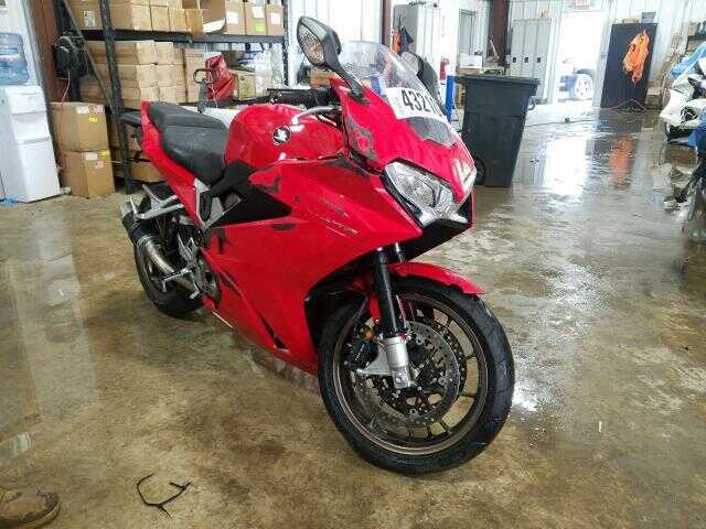 Honda VFR800F (INTERCEPTOR)