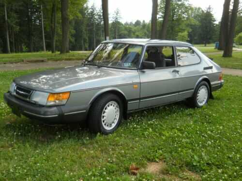 Saab 900