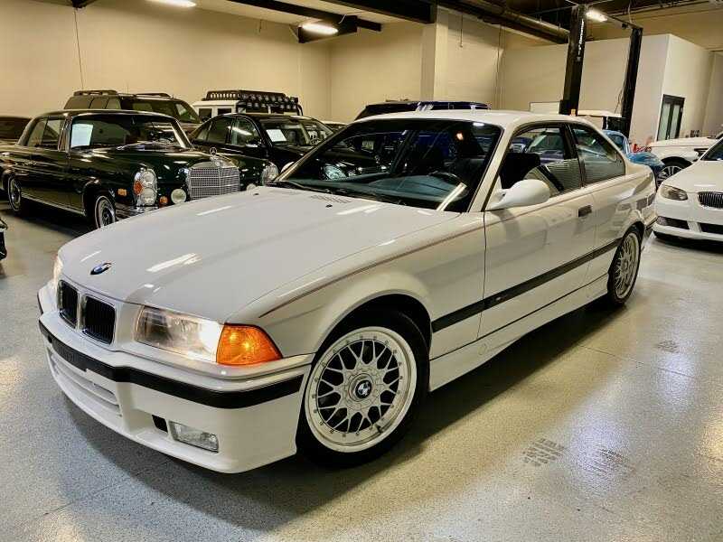 BMW 325iS