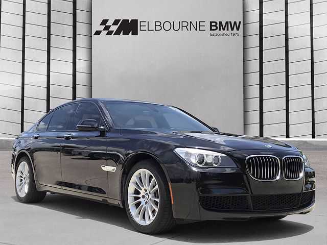 BMW 740i