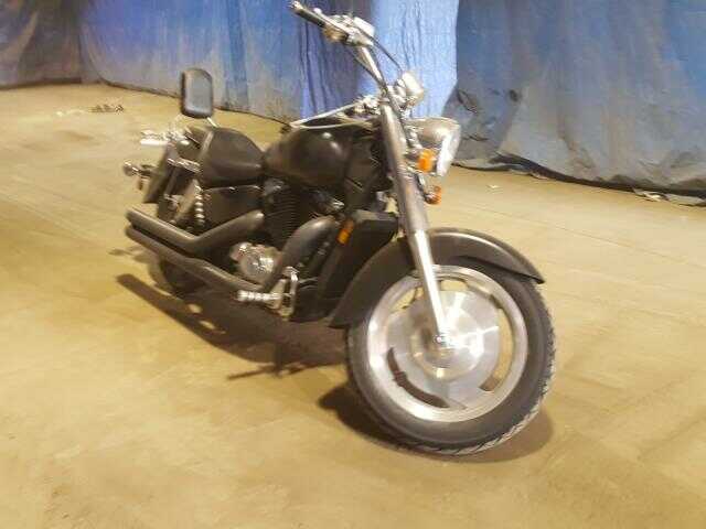 Honda VT1100C2 (SHADOW SABRE)