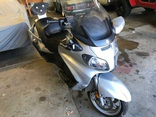 Suzuki AN650