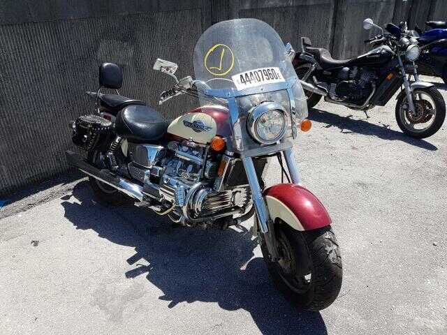 Honda GL1500C (VALKYRIE)