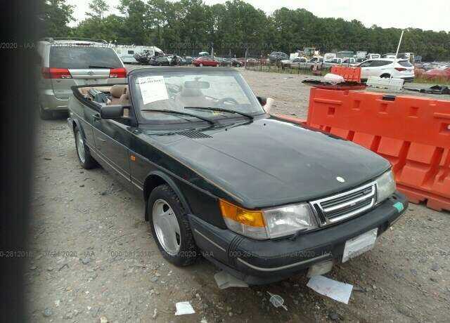 Saab 900