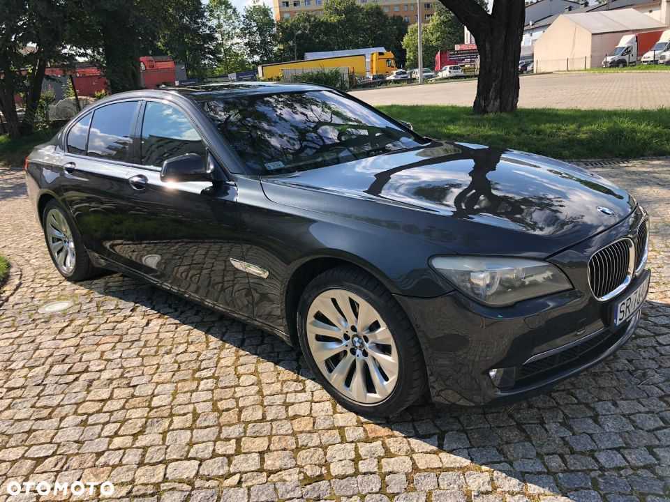 BMW 750i
