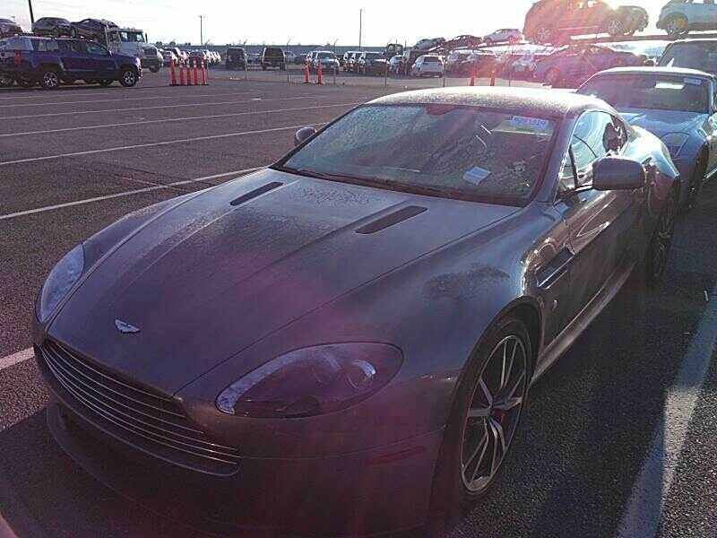 Aston Martin V8 Vantage