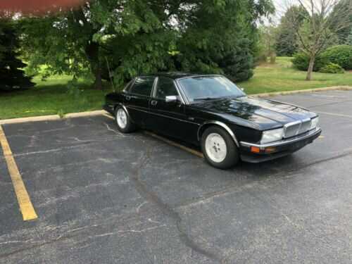 Jaguar XJ6