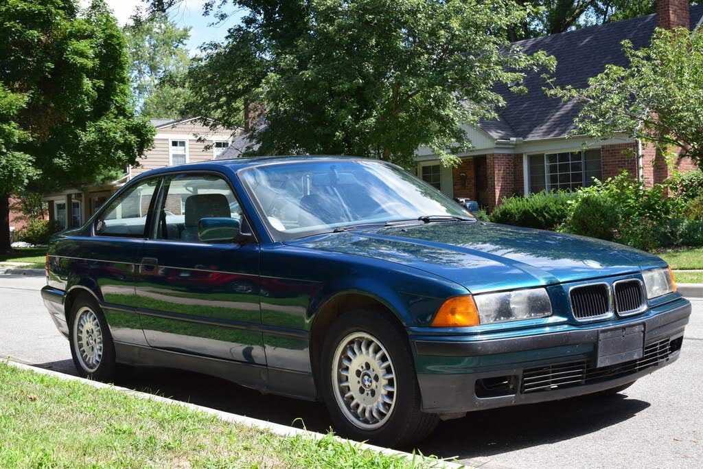 BMW 325iS