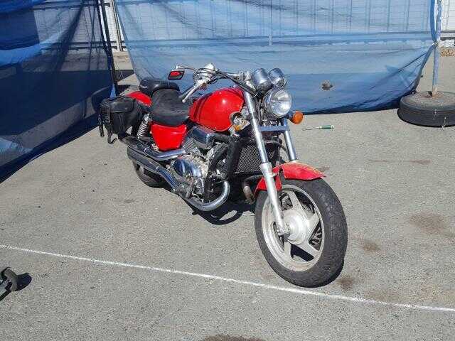 Honda VF750C2 (MAGNA)