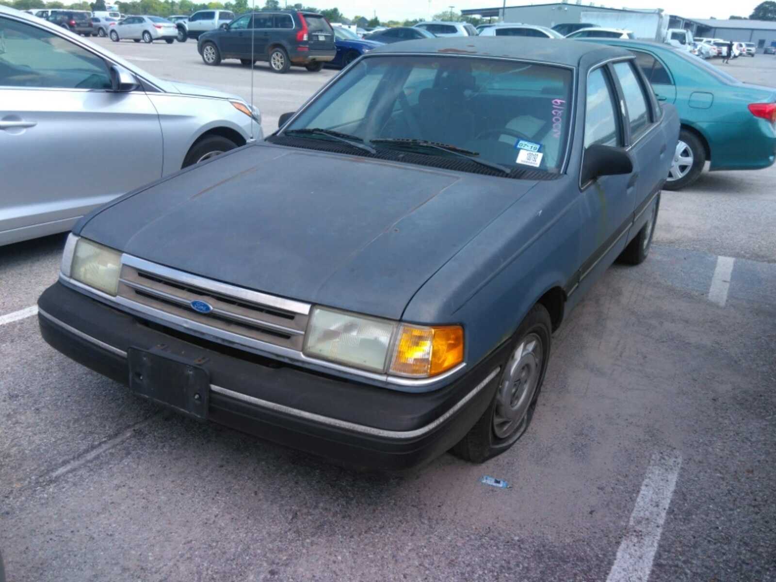 Ford Tempo