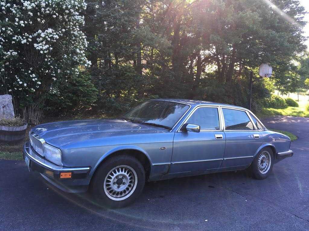 Jaguar XJ6