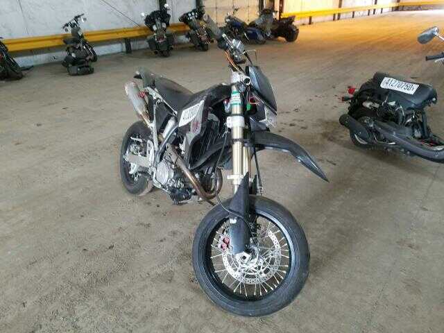 Suzuki DR-Z400SML