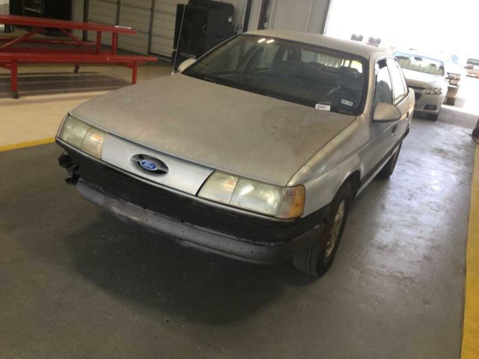 Ford Taurus