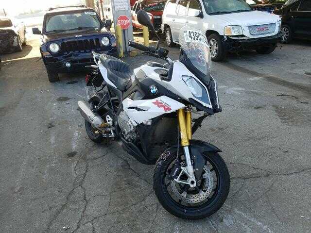 BMW S 1000 XR
