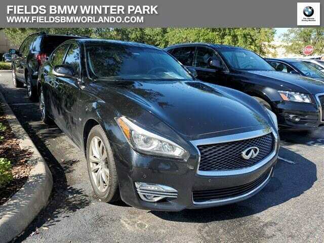 Infiniti Q70