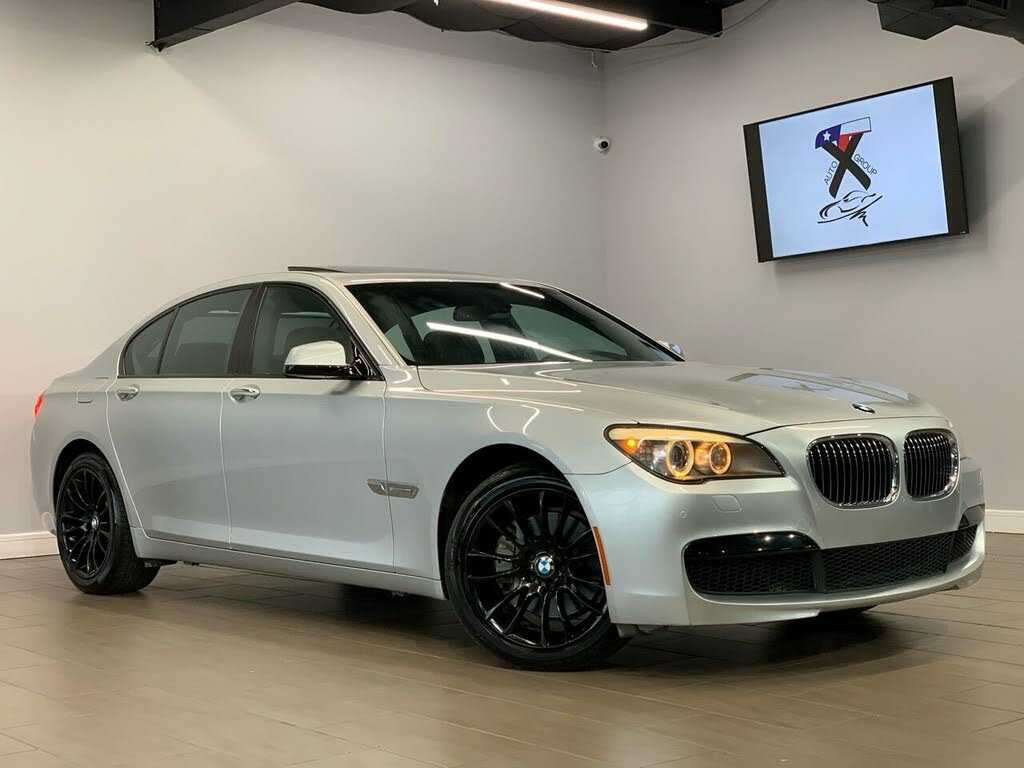 BMW 740i