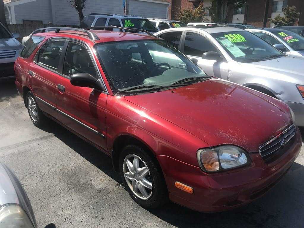 Suzuki Esteem