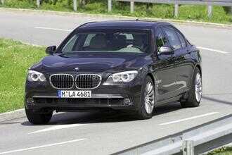 BMW 740i