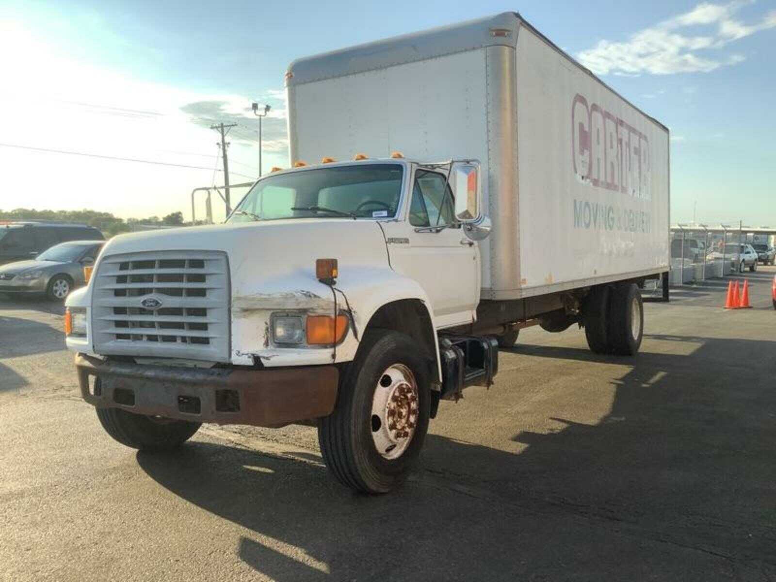 Ford F-700