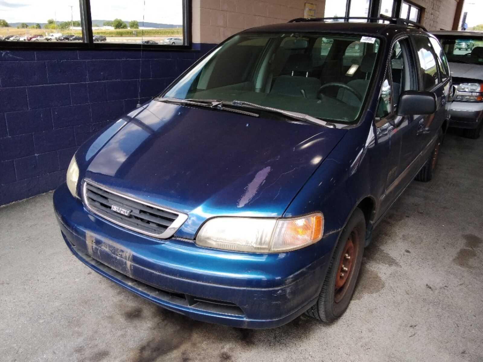 Isuzu Oasis