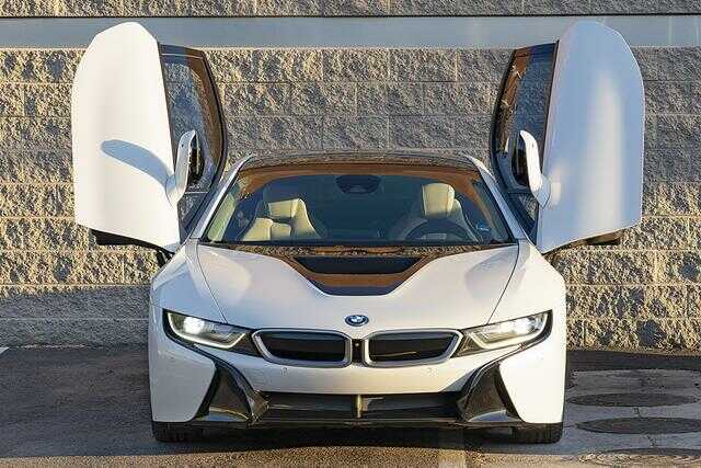 BMW i8