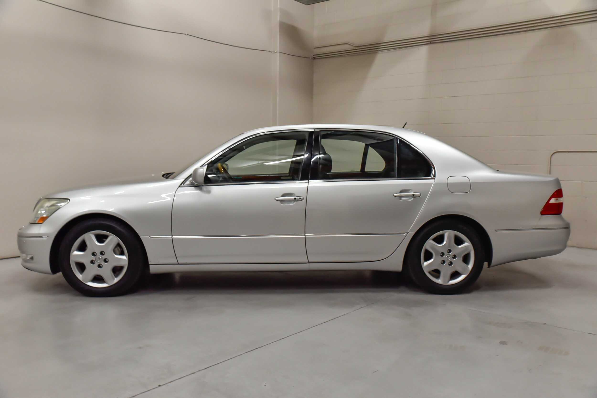 2004 Lexus LS