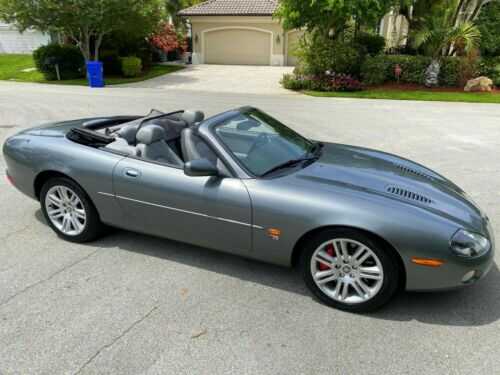Jaguar XKR