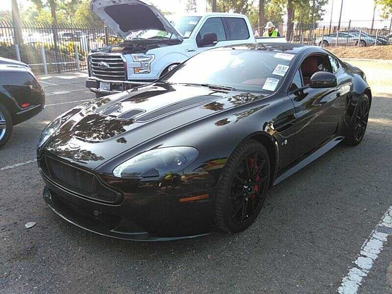 Aston Martin V12 Vantage