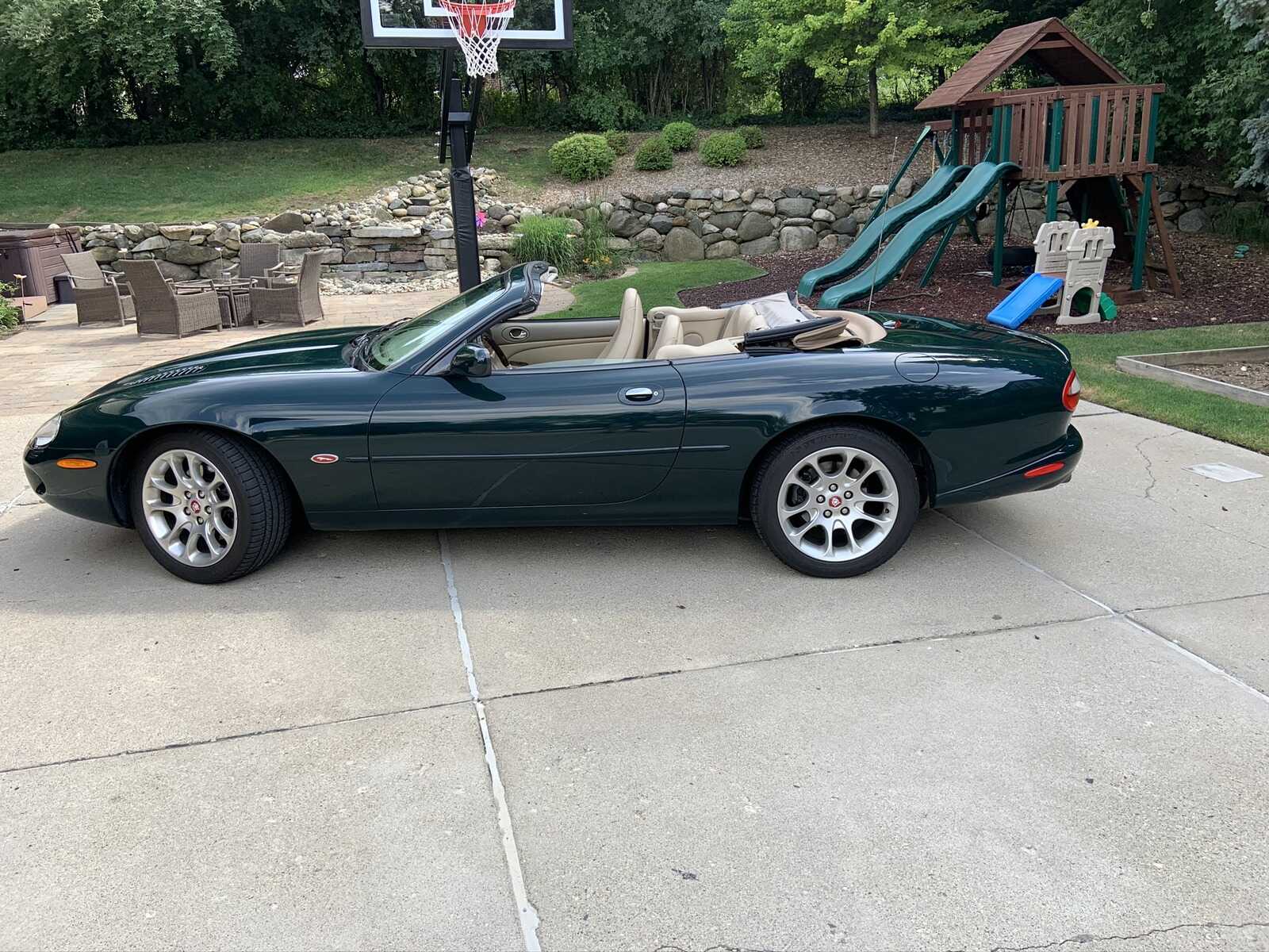 Jaguar XKR