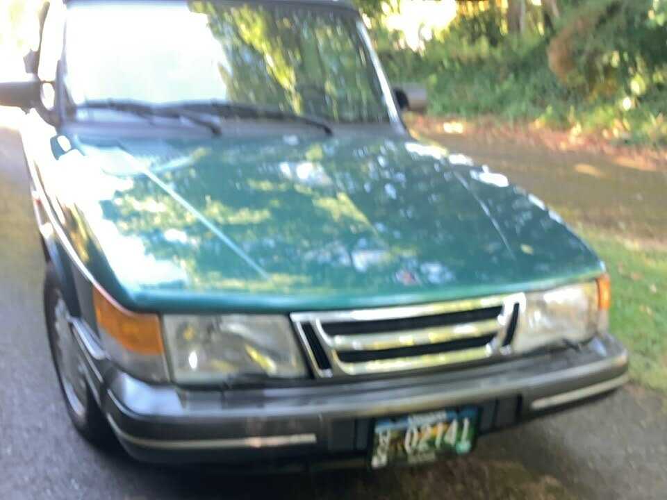 Saab 900