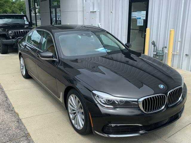 BMW 740i