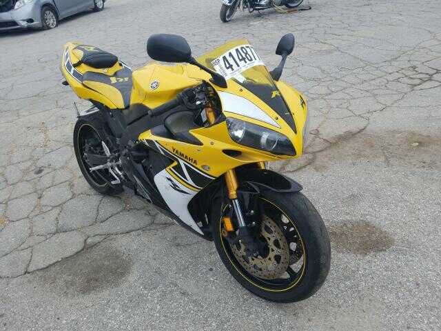 YAMAHA